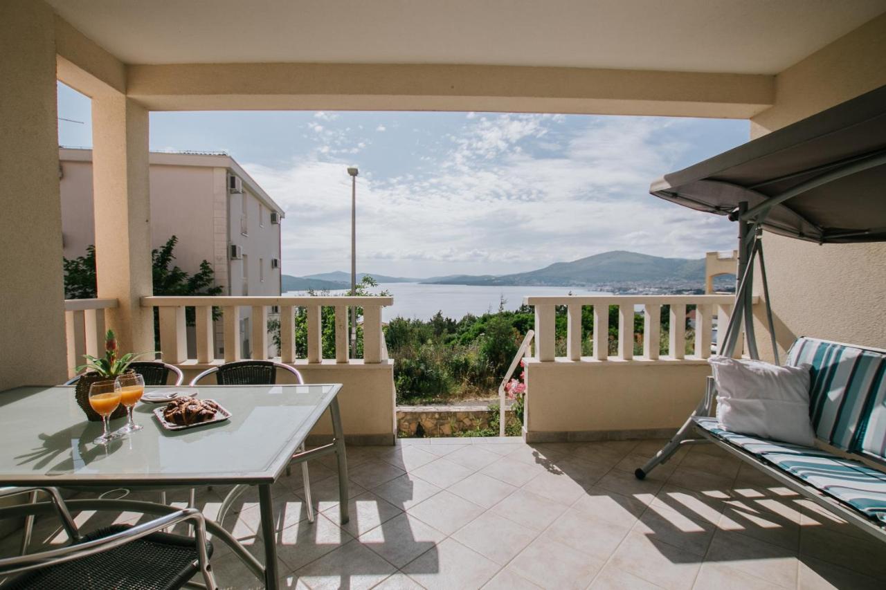 Appartamento Apartman Sunny Traù Esterno foto