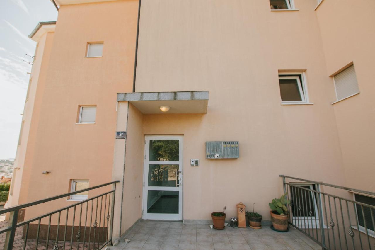 Appartamento Apartman Sunny Traù Esterno foto